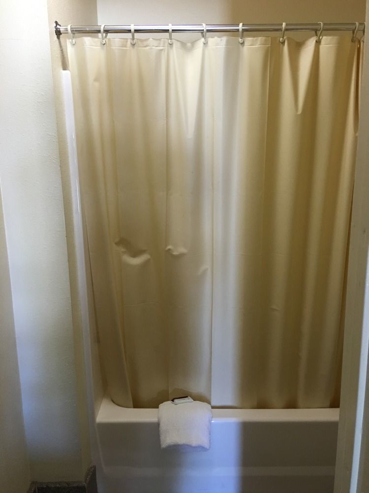 Executive Suites Inn Westminster Bagian luar foto