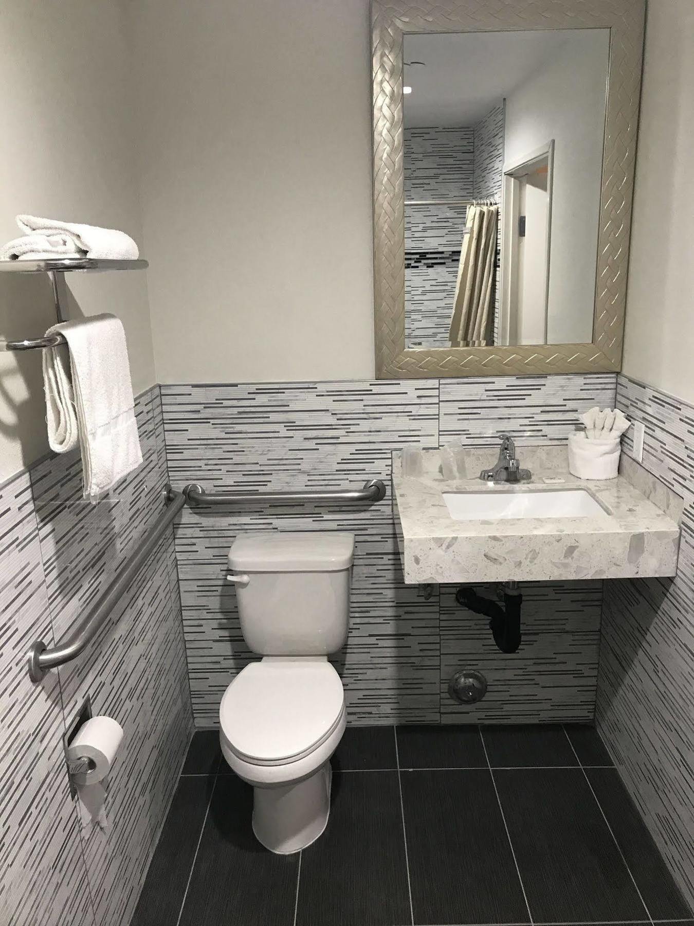 Executive Suites Inn Westminster Bagian luar foto