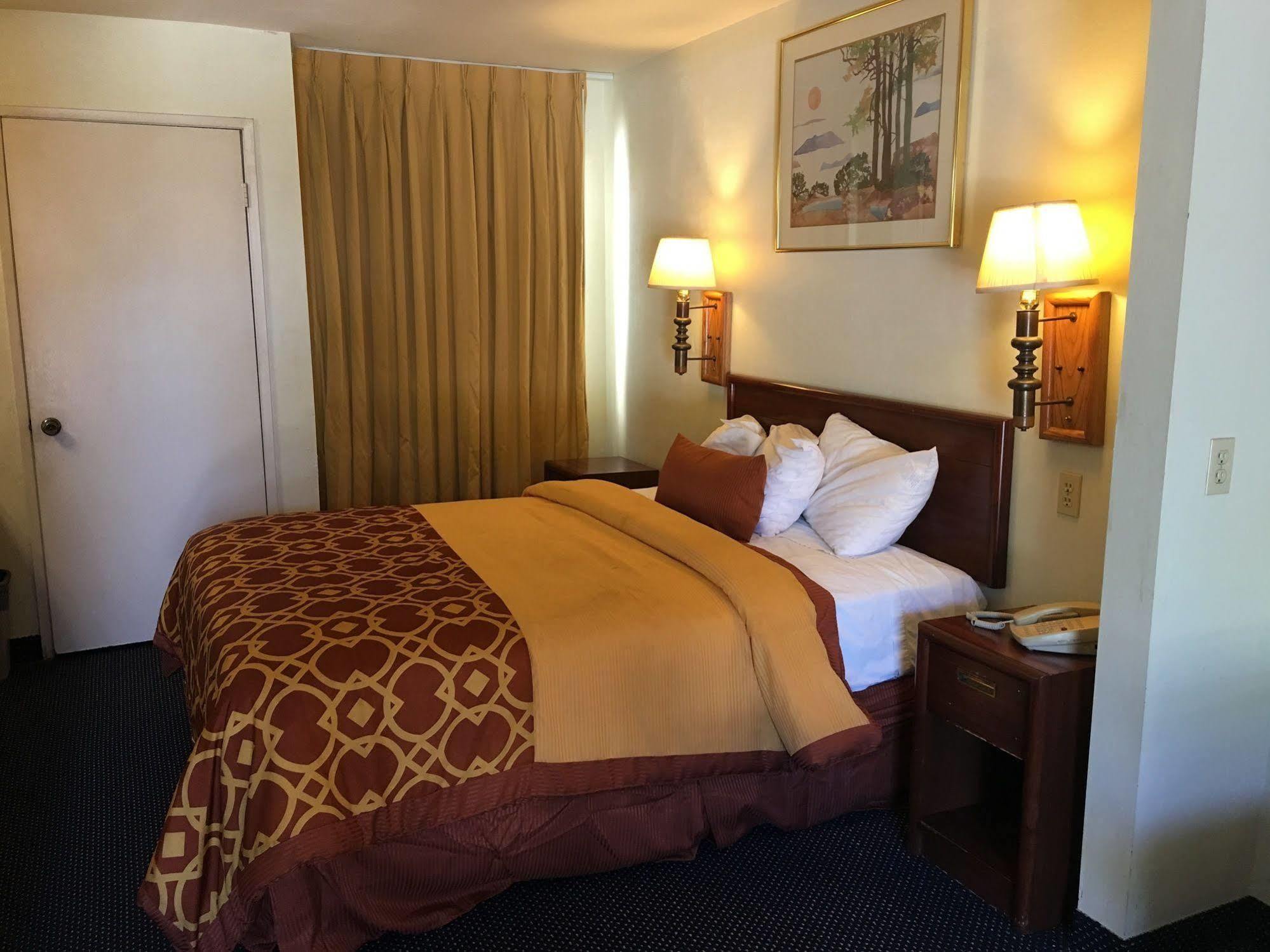 Executive Suites Inn Westminster Bagian luar foto